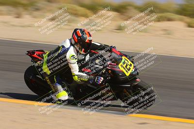 media/Oct-30-2022-CVMA (Sun) [[fb421c3cec]]/Race 11 Amateur Supersport Open/